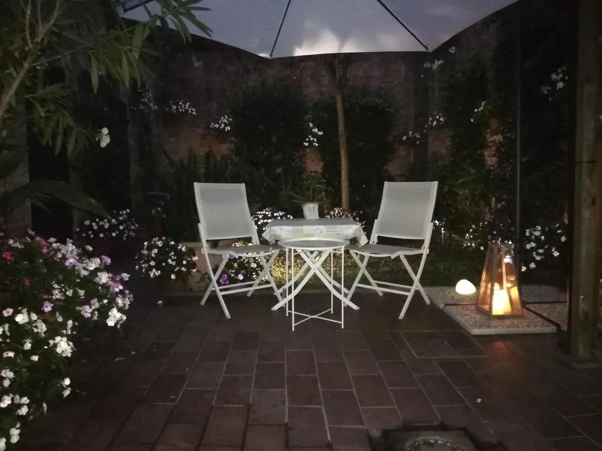 Un'Oasi Di Pace Apartment Ferrara Italy